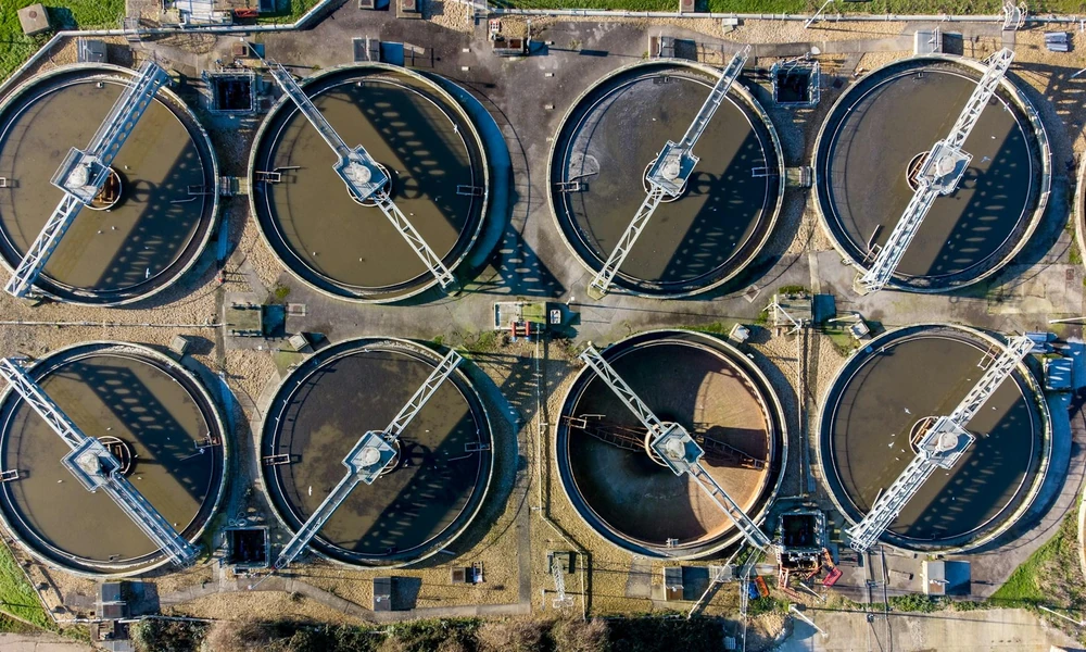 Warren Equity Closes Fund V at $2.8B Hard Cap for Infrastructure